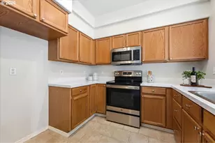 10321 SW Denney Rd, Beaverton, OR 97008 - Photo 11