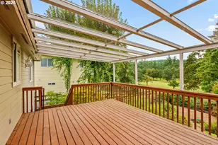 610 Holly Ave, Cottage Grove, OR 97424 - Photo 17