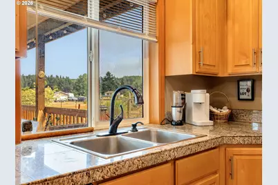 42465 Dale Ln, Astoria, OR 97103 - Photo 15