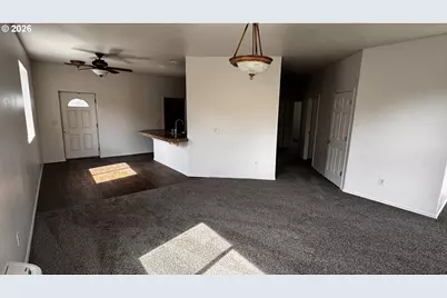 746 E Catherine Ave, Hermiston, OR 97838 - Photo 13