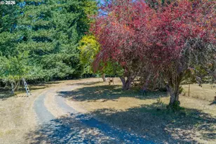 94714 Conklin Meadow Ln, Broadbent, OR 97414 - Photo 15
