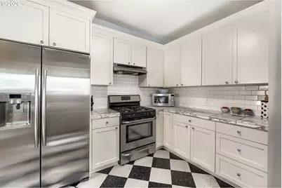 5812 SE Bush St, Portland, OR 97206 - Photo 13