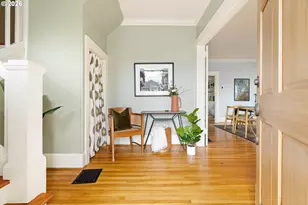 124 NE 18th Ave, Portland, OR 97232 - Photo 3