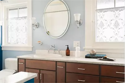 124 NE 18th Ave, Portland, OR 97232 - Photo 27