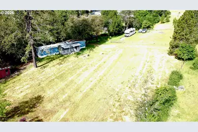 1015 NE Lillian St, Myrtle Creek, OR 97457 - Photo 3