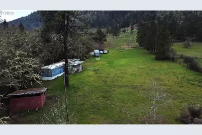 1015 NE Lillian St, Myrtle Creek, OR 97457 - Photo 7