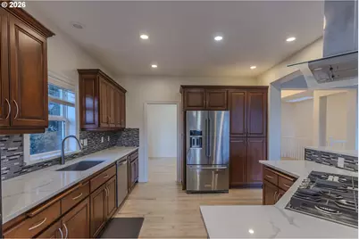 10520 SE Isaac Dr, Happy Valley, OR 97086 - Photo 7