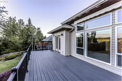 10520 SE Isaac Dr, Happy Valley, OR 97086 - Photo 19