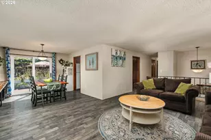 4574 SE 85th Ave, Portland, OR 97266 - Photo 7
