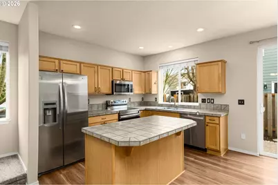 17428 SW September Ln, Beaverton, OR 97003 - Photo 7