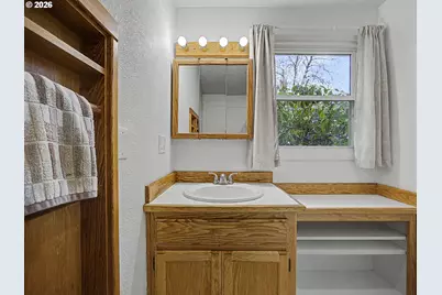 8695 SE Roots Rd, Oatfield, OR 97015 - Photo 13