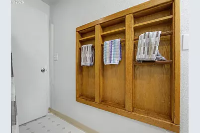 8695 SE Roots Rd, Oatfield, OR 97015 - Photo 15