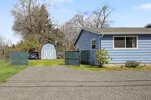 8695 SE Roots Rd, Clackamas, OR 97015 - Photo 23