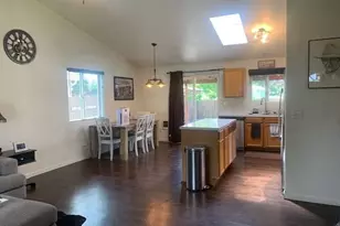 1048 Kees St, Lebanon, OR 97355 - Photo 3