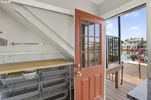 18989 NE Marine Dr, Portland, OR 97230 - Photo 19