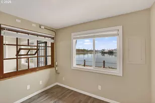 18989 NE Marine Dr, Portland, OR 97230 - Photo 13