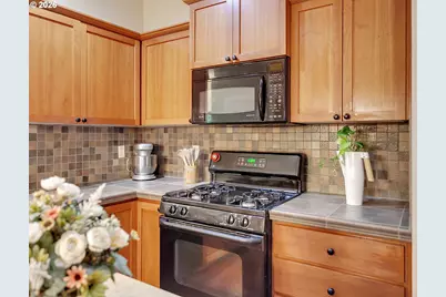 28745 SW Costa Cir E, Wilsonville, OR 97070 - Photo 3