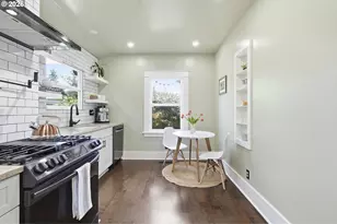 9314 N Ivanhoe St, Portland, OR 97203 - Photo 13
