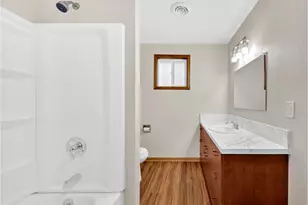 821 SW 14th St, Troutdale, OR 97060 - Photo 15