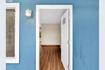 821 SW 14th St, Troutdale, OR 97060 - Photo 5