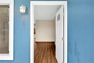 821 SW 14th St, Troutdale, OR 97060 - Photo 5