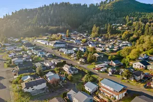 305 Cypress Ave, Garibaldi, OR 97118 - Photo 39