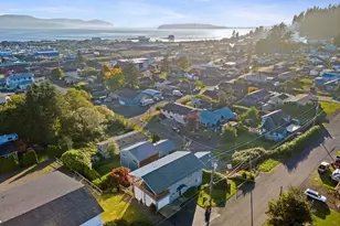 305 Cypress Ave, Garibaldi, OR 97118 - Photo 41