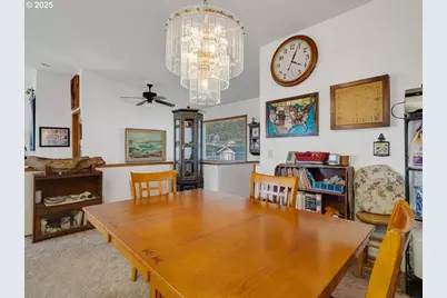 305 Cypress Ave, Garibaldi, OR 97118 - Photo 5