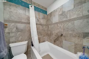 305 Cypress Ave, Garibaldi, OR 97118 - Photo 17