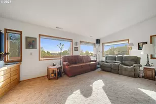 305 Cypress Ave, Garibaldi, OR 97118 - Photo 5