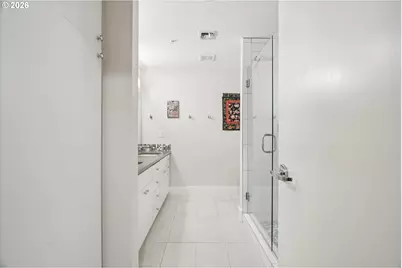 1718 NE 11th Ave #204, Portland, OR 97212 - Photo 13