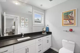 747 NW 11th Ave, Portland, OR 97209 - Photo 23