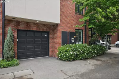747 NW 11th Ave, Portland, OR 97209 - Photo 31
