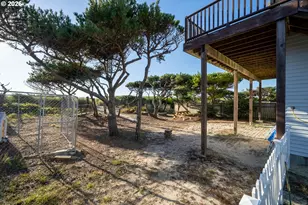 17490 Ocean Blvd, Rockaway Beach, OR 97136 - Photo 31