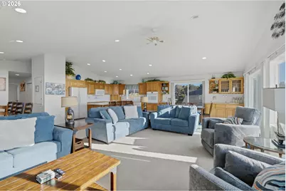 17490 Ocean Blvd, Rockaway Beach, OR 97136 - Photo 19