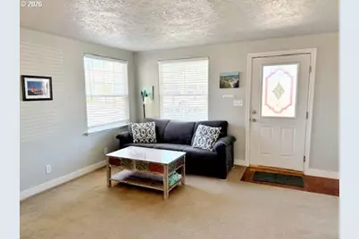 719 12th Ave, Seaside, OR 97138 - Photo 3