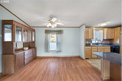 1800 Lakewood Ct #158, Eugene, OR 97402 - Photo 11