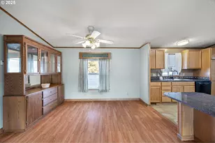 1800 Lakewood Ct, Eugene, OR 97402 - Photo 11