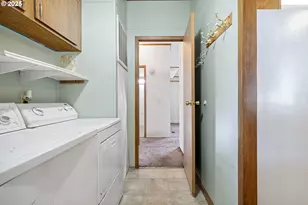 1800 Lakewood Ct, Eugene, OR 97402 - Photo 5