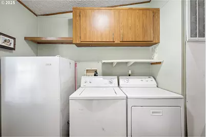 1800 Lakewood Ct #158, Eugene, OR 97402 - Photo 7