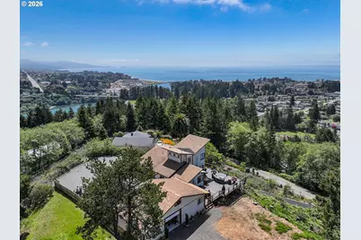895 Marina Heights, Brookings, OR 97415 - Photo 1