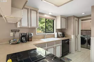 18665 SW Honeywood Dr, Beaverton, OR 97003 - Photo 17