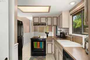 18665 SW Honeywood Dr, Beaverton, OR 97003 - Photo 19