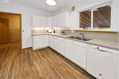 89022 Welch Rd, Astoria, OR 97103 - Photo 17