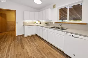 89022 Welch Rd, Astoria, OR 97103 - Photo 17