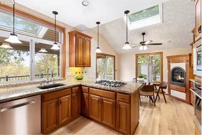 1900 Sunburst Ter, West Linn, OR 97068 - Photo 21