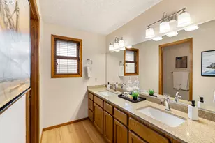 1900 Sunburst Terrace, West Linn, OR 97068 - Photo 27