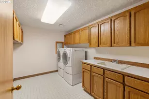 1900 Sunburst Terrace, West Linn, OR 97068 - Photo 39