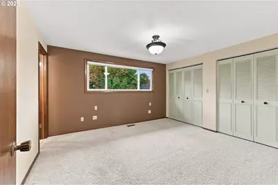 3719 SE 153rd Ave, Portland, OR 97236 - Photo 11