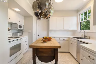 2939 NW Cornell Rd, Portland, OR 97210 - Photo 15